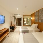 EXECUTIVE SUITE ROOM