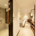 EXECUTIVE SUITE ROOM